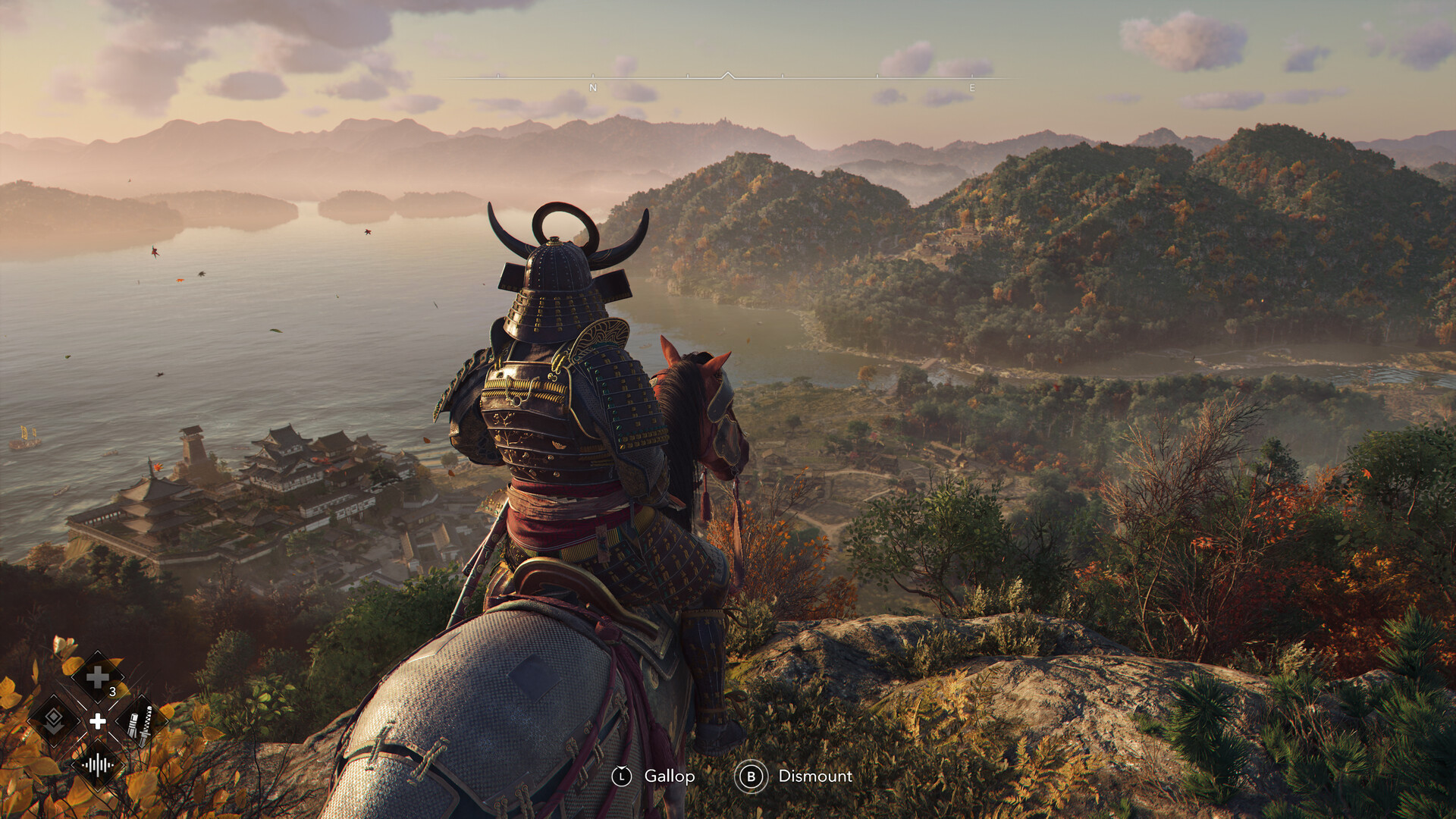 Assassin's Creed Shadows: Samurai zu Pferd überblickt die Landschaft