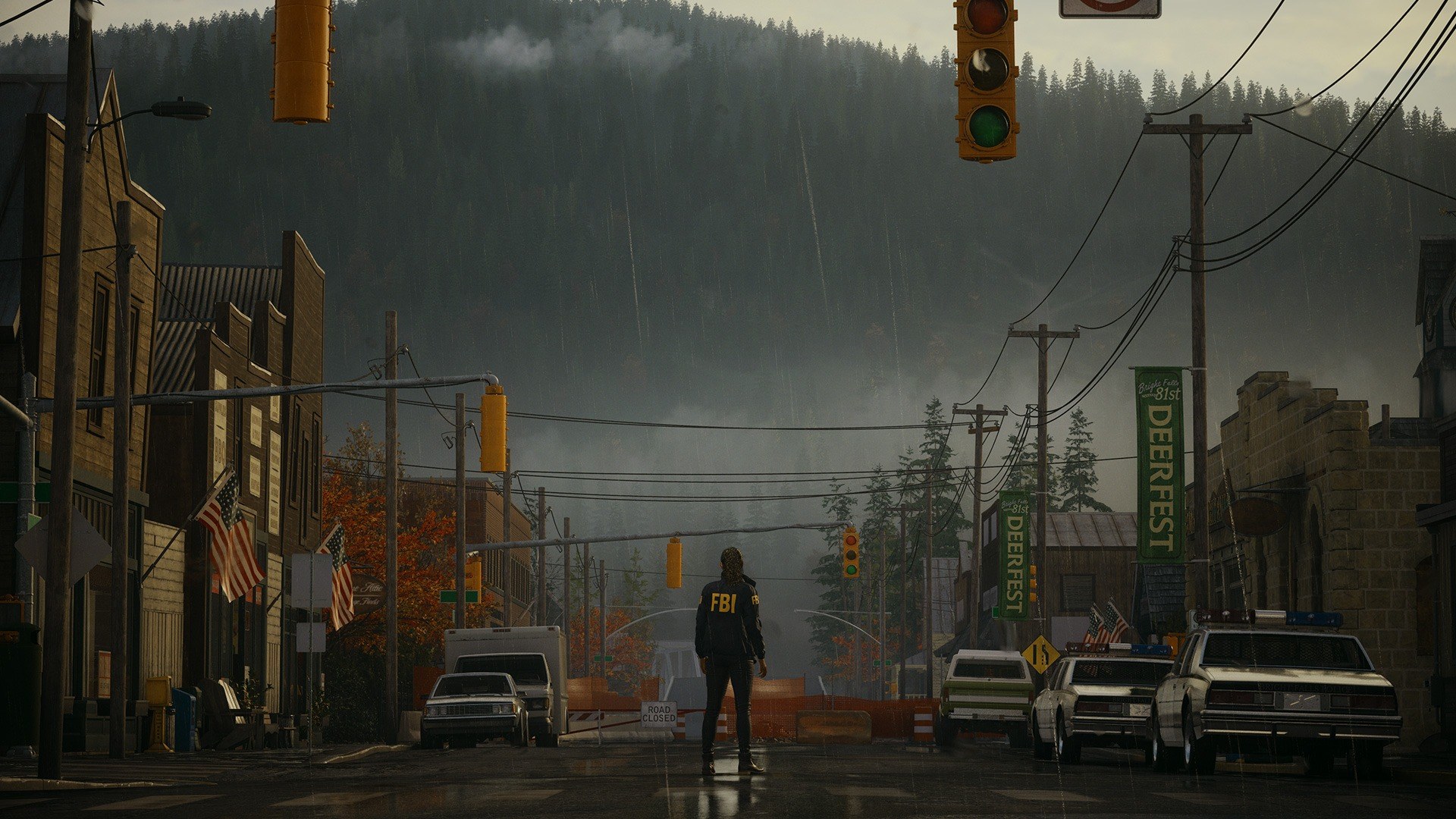 Alan Wake 2 – Saga Anderson auf einer Straße in Bright Falls