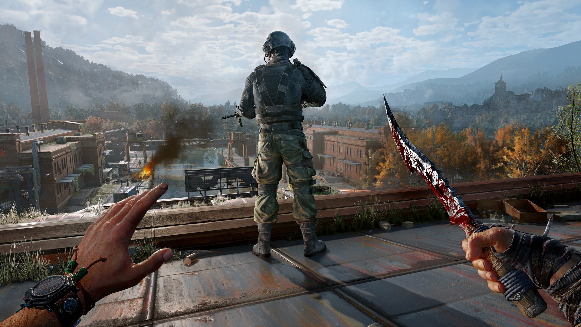 Dying Light: The Beast: Ein bewaffneter Soldat steht auf einem Dach über Castor Woods