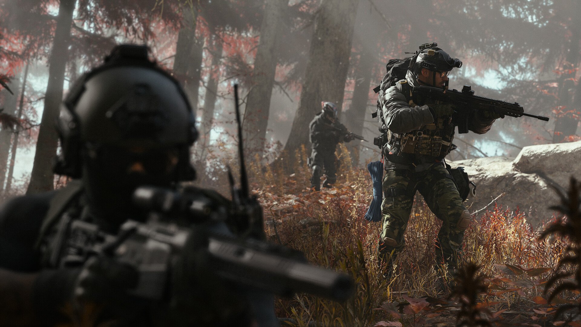 Modern Warfare 4 – Squad pirscht durch einen Wald in DMZ
