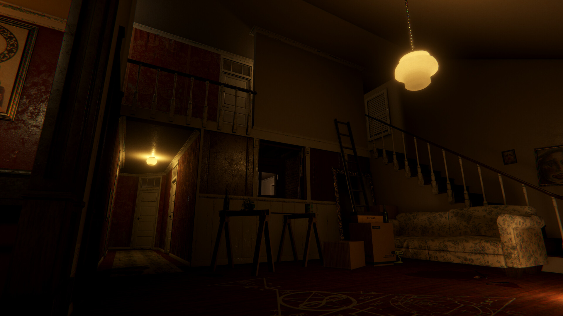 Playable Archive – Dunkles Wohnzimmer mit Treppe