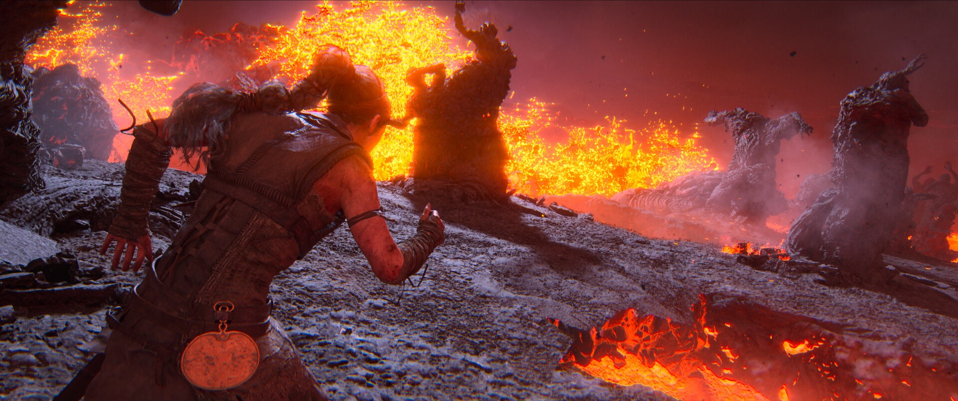 Senua's Saga: Hellblade II – Senua kämpft zwischen Lava und Feuer
